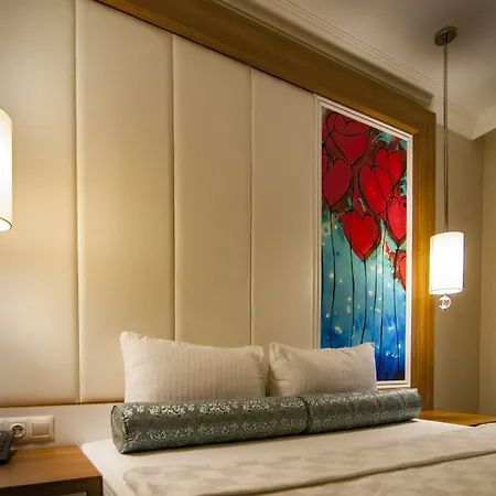 Exelans 호텔 페티예