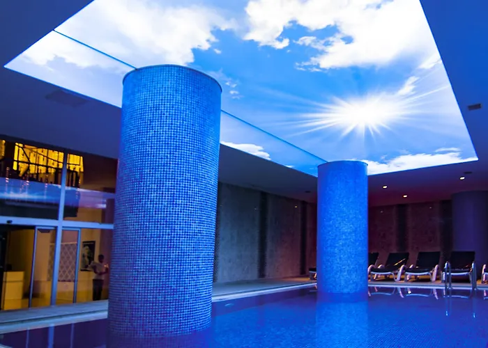 Exelans פאטהיה