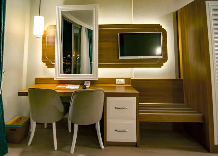 Exelans פאטהיה